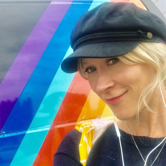 Meet your Posher, Jaime - Picture 3 of 3